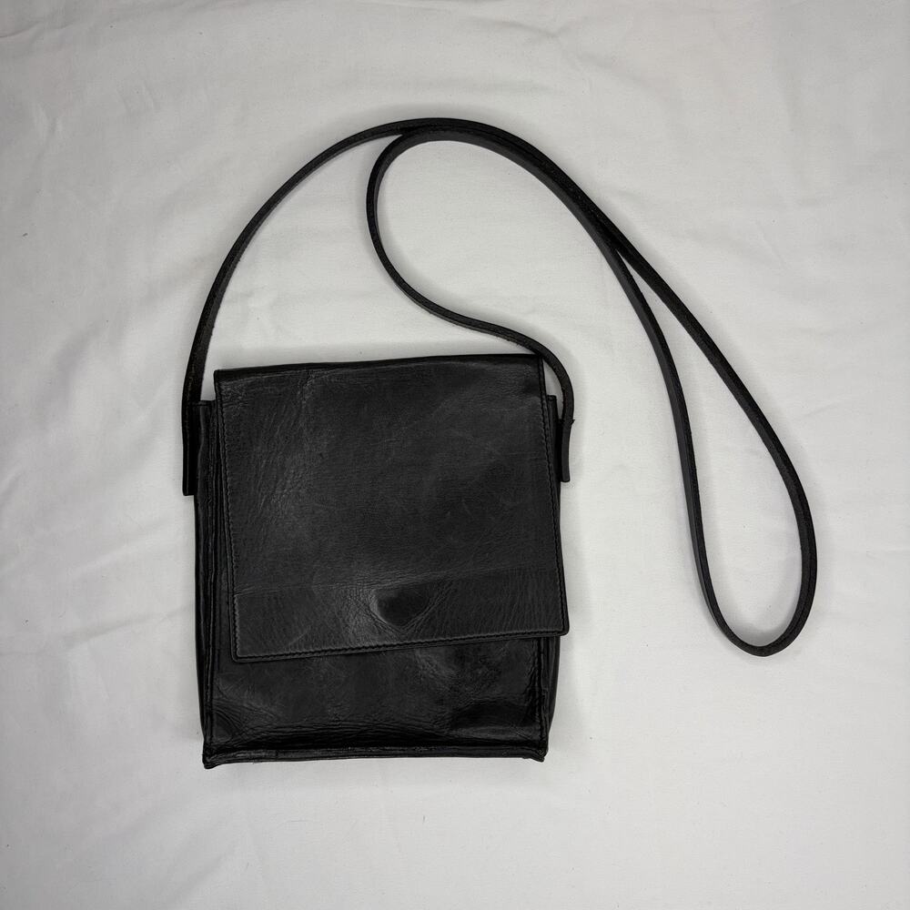 Banana Republic Vintage Black Leather Crossbody square Bag Small, retro, classic